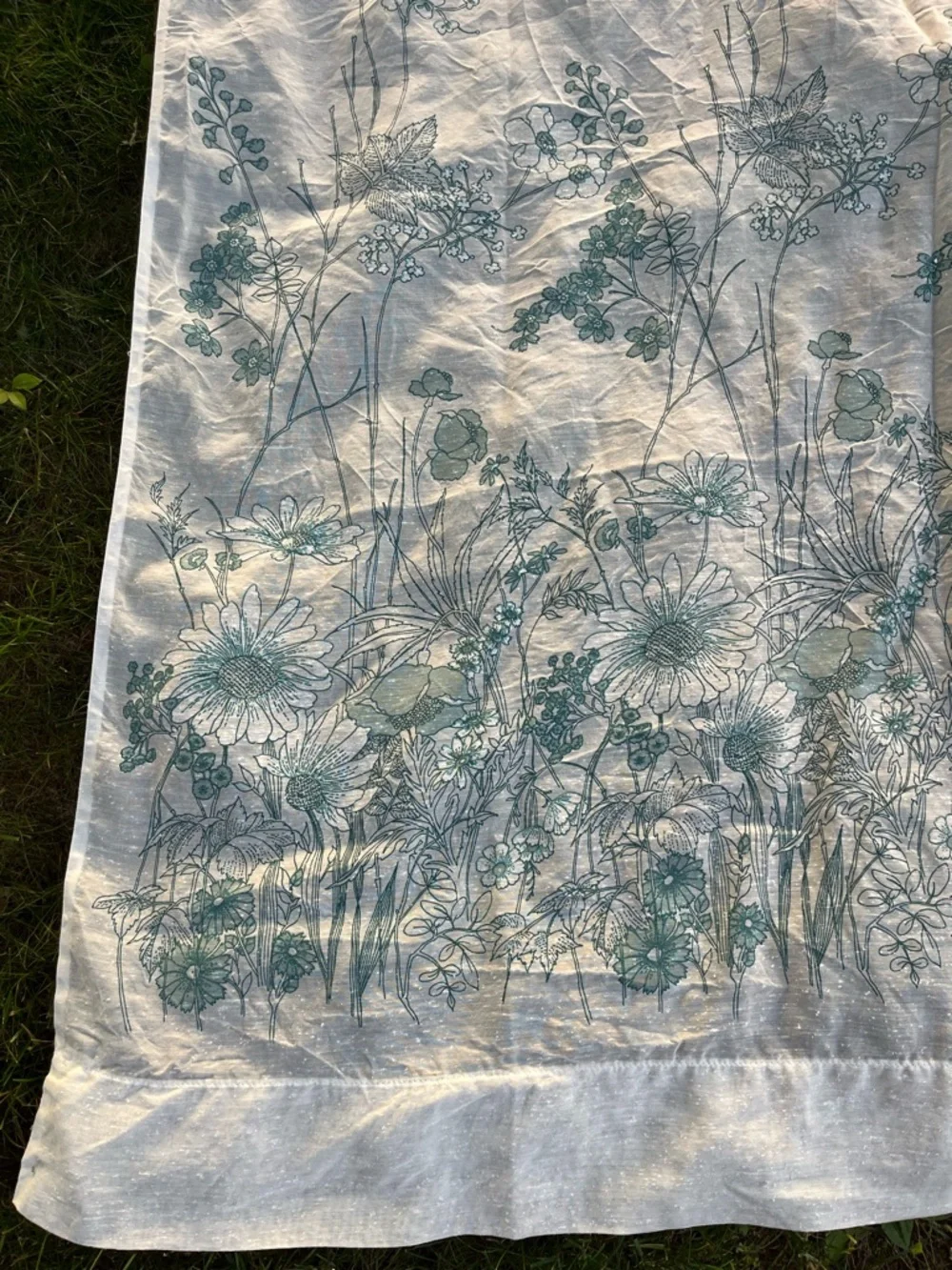 Vintage 70s Botanical Floral Sheer Tapestry Wall Hanging Curtain